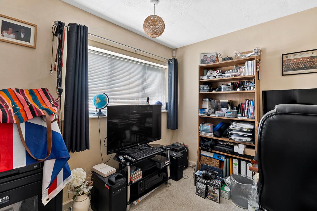 Nixon Drive, Winsford CW Estate Agents